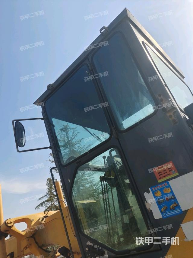 駕駛室頂部(駕駛室/操作室) 駕駛室頂部(駕駛室/操作室)