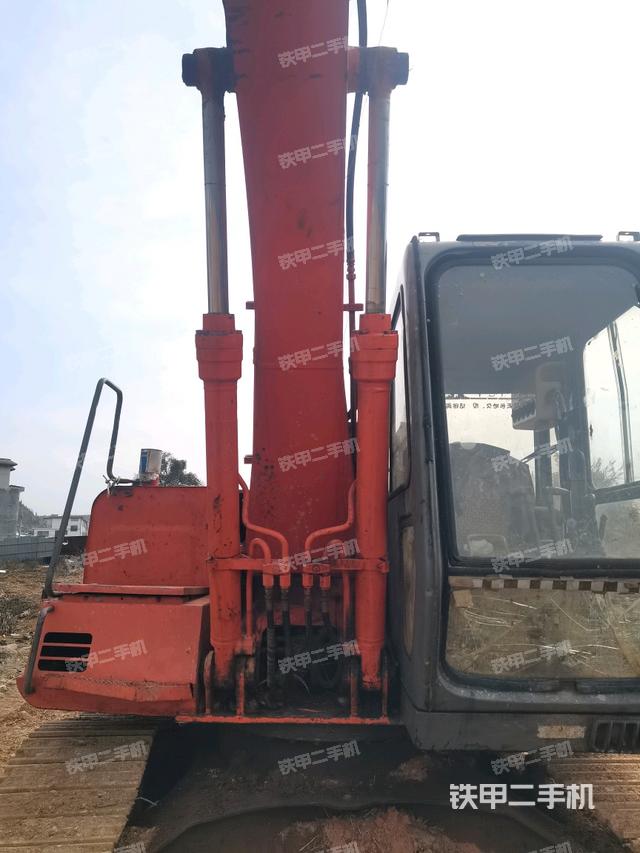 大臂油缸整體?豎拍（工作和回轉(zhuǎn)裝置）