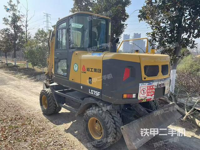 右后45(整機(jī)外觀) 右后45(整機(jī)外觀)