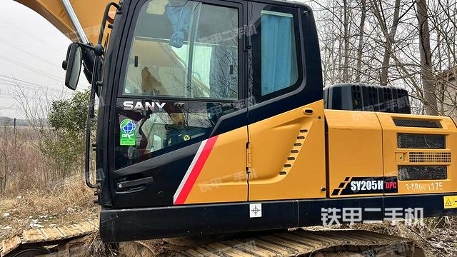 駕駛室左前45度（駕駛室部分）