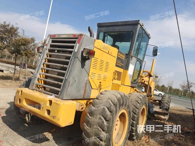 右后45(整機(jī)外觀) 右后45(整機(jī)外觀)