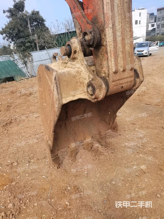 鏟斗右后整體（工作和回轉(zhuǎn)裝置）