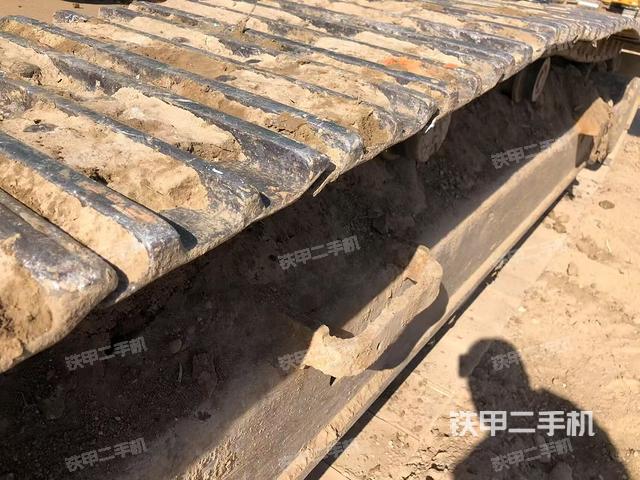 單側(cè)履帶整體（整機(jī)外觀）