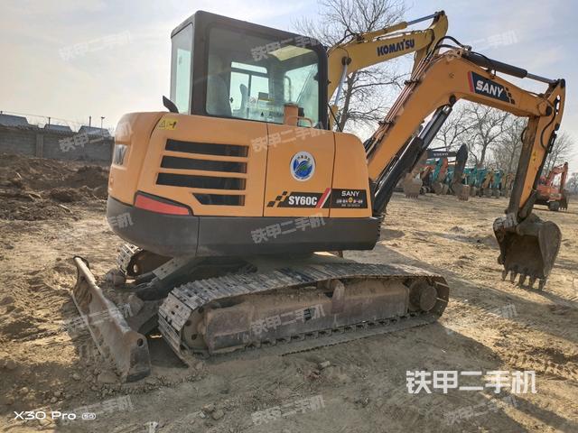 整機(jī)右后45°(整機(jī)外觀) 整機(jī)右后45°(整機(jī)外觀)