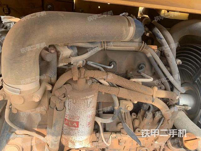 發(fā)動(dòng)機(jī)整體俯視(整機(jī)外觀) 發(fā)動(dòng)機(jī)整體俯視(整機(jī)外觀)