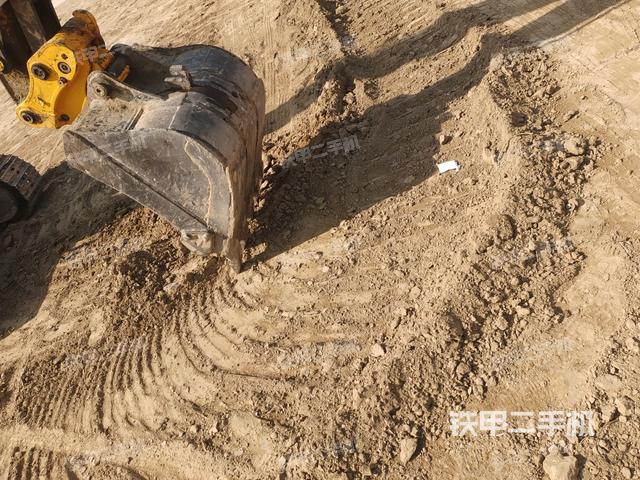 鏟斗45度(工作和回轉裝置) 鏟斗45度(工作和回轉裝置)