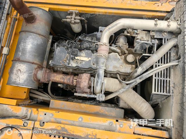 發(fā)動(dòng)機(jī)室（上車(chē)部件）