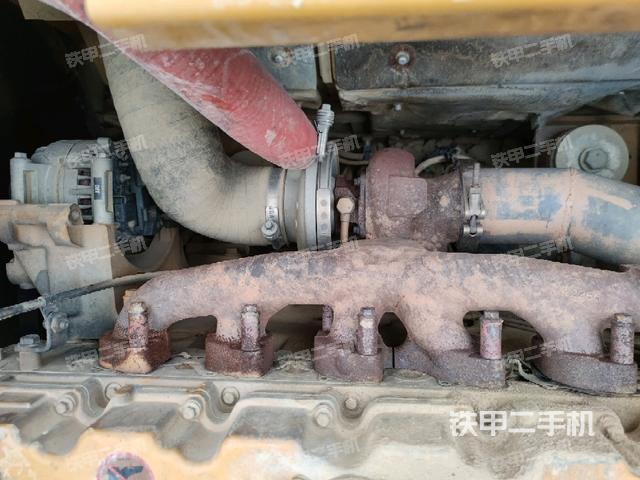 氣門室蓋螺絲特寫(上車部件) 氣門室蓋螺絲特寫(上車部件)