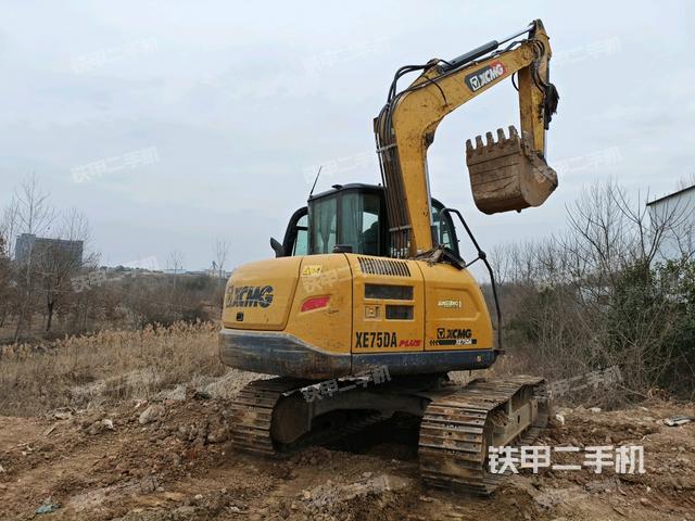 整機(jī)右后45°(整機(jī)外觀) 整機(jī)右后45°(整機(jī)外觀)