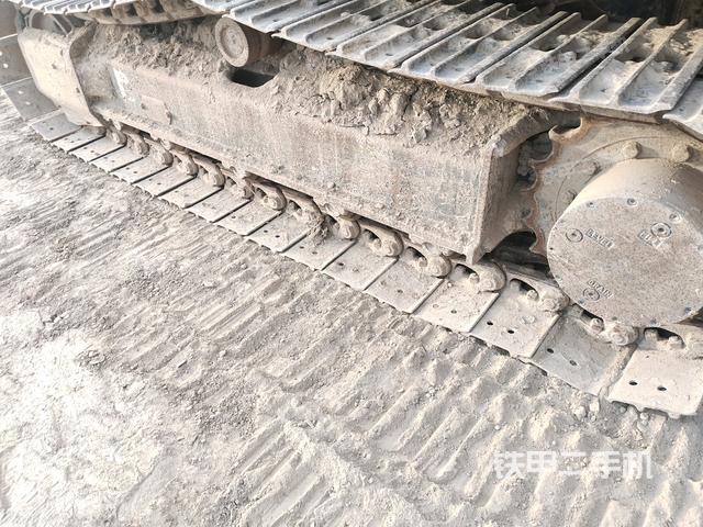 左側(cè)行走馬達(dá)蓋板（行走機構(gòu)）