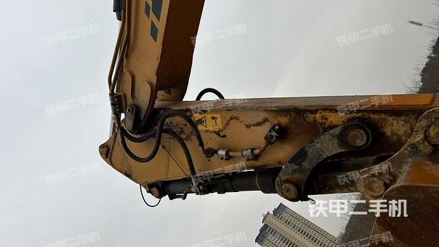 小臂整體左后(工作和回轉(zhuǎn)裝置) 小臂整體左后(工作和回轉(zhuǎn)裝置)