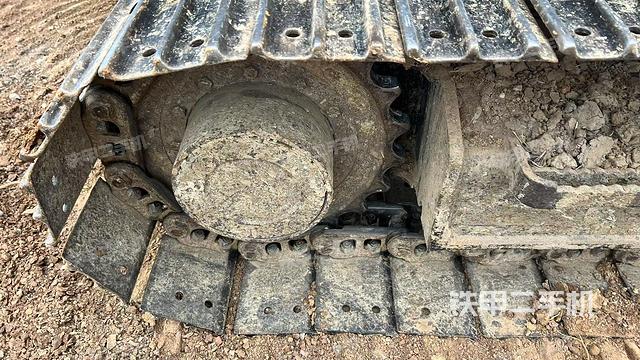 右驅動輪（行走機構）