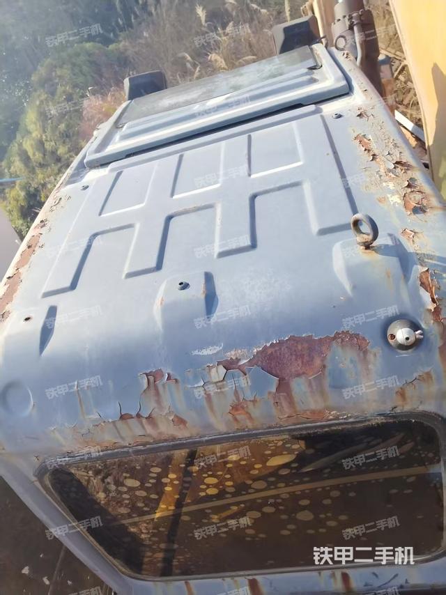 駕駛室頂部（整機(jī)外觀）