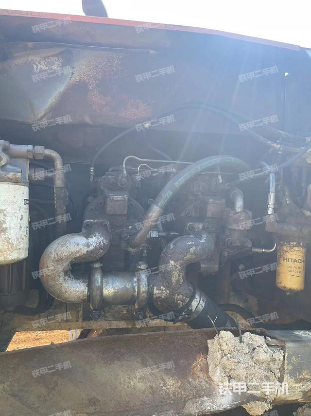 液壓泵艙室正面整體（整機(jī)外觀）