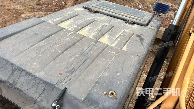 駕駛室頂部俯視（上車部件）