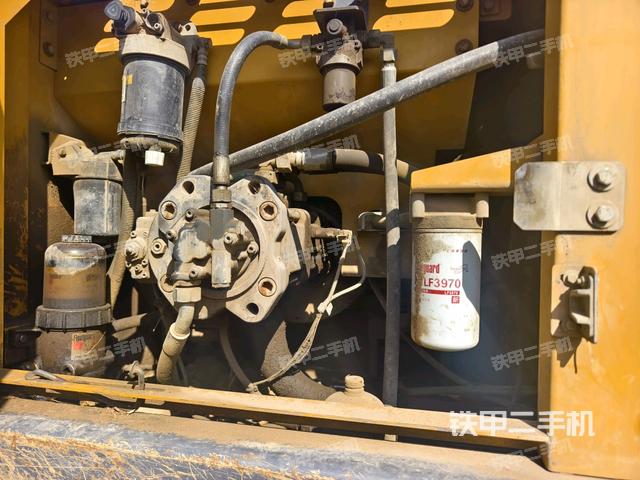 液壓泵斜45?右（大件艙室）