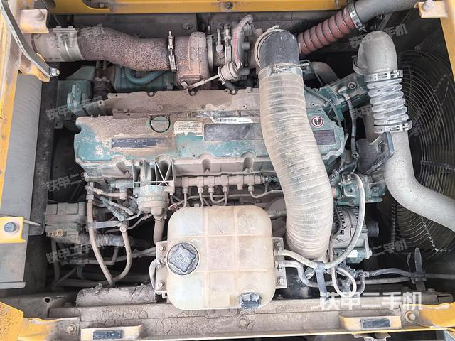 发动机整体俯视（整机外观）