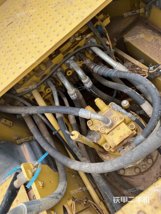 回轉(zhuǎn)馬達(dá)（上車部件）