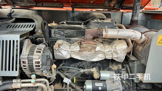 發(fā)動(dòng)機(jī)室（上車(chē)部件）