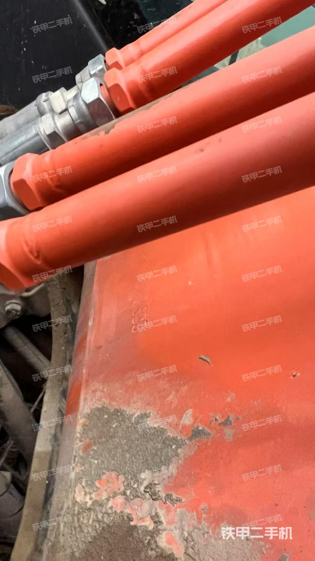 大臂根部?斜（工作和回轉(zhuǎn)裝置）