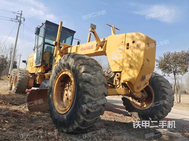 右前45(整機(jī)外觀) 右前45(整機(jī)外觀)