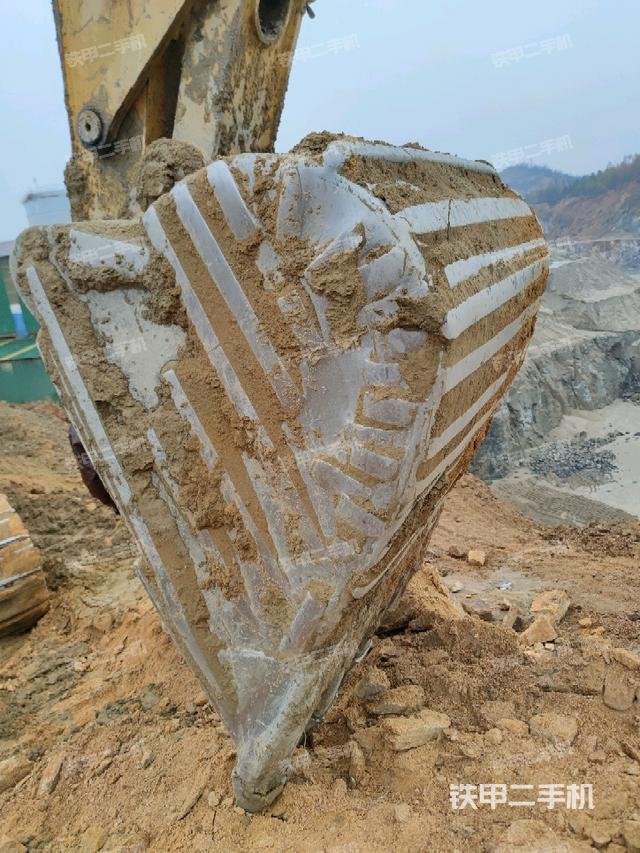 鏟斗45度(工作和回轉(zhuǎn)裝置) 鏟斗45度(工作和回轉(zhuǎn)裝置)