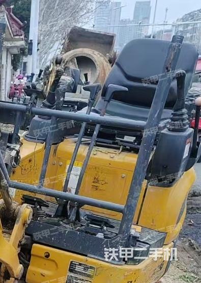 駕駛室整體（整機(jī)外觀）