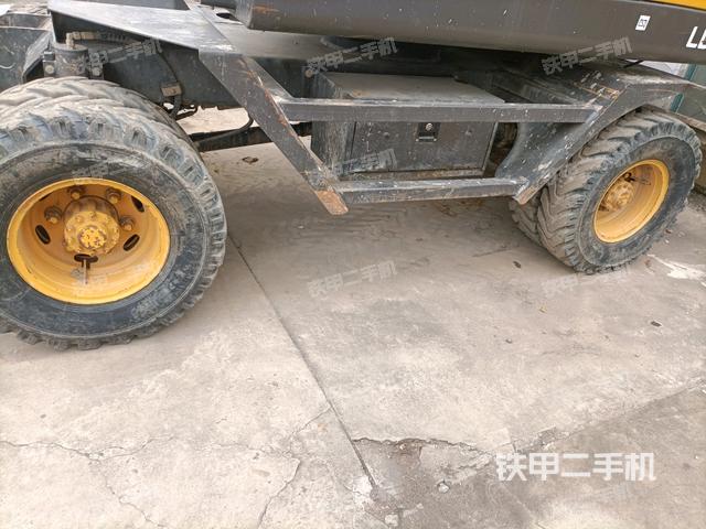 右側(cè)履帶整體?(行走機(jī)構(gòu)) 右側(cè)履帶整體?(行走機(jī)構(gòu))