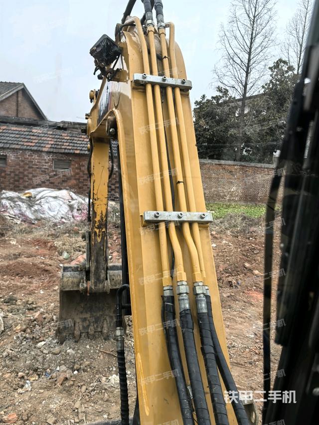 大臂背部俯視（工作和回轉(zhuǎn)裝置）