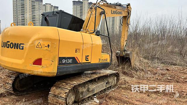 右后45(整機外觀) 右后45(整機外觀)