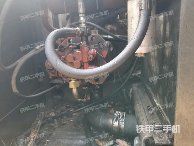 液壓泵斜45?左（大件艙室）