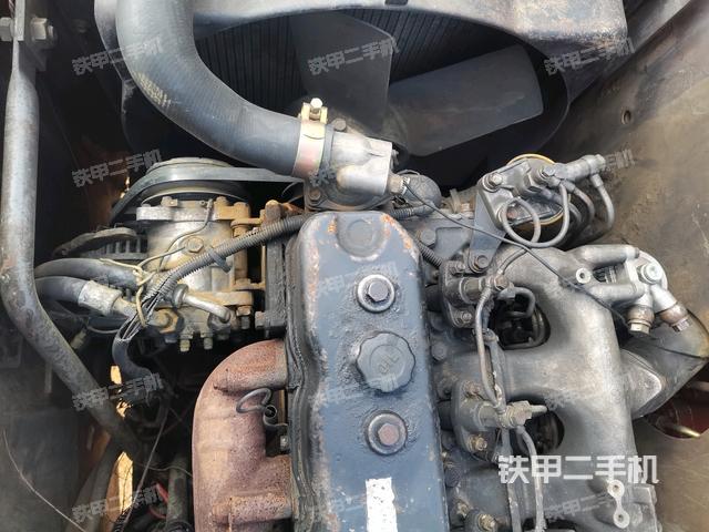 氣門室蓋螺絲特寫（上車部件）