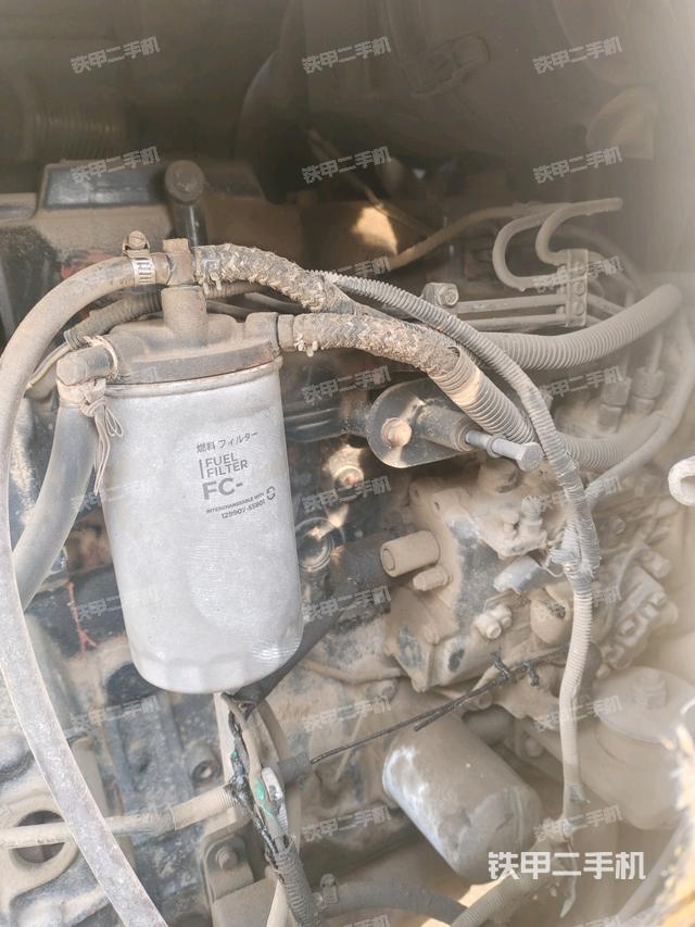 發(fā)動(dòng)機(jī)室（上車(chē)部件）