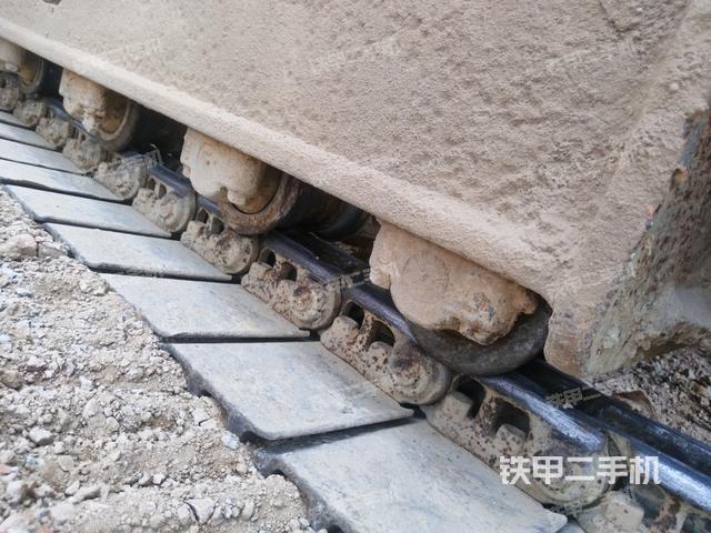 右侧行走马达盖板（行走机构）