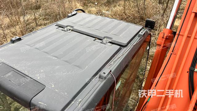 駕駛室頂部俯視（上車部件）