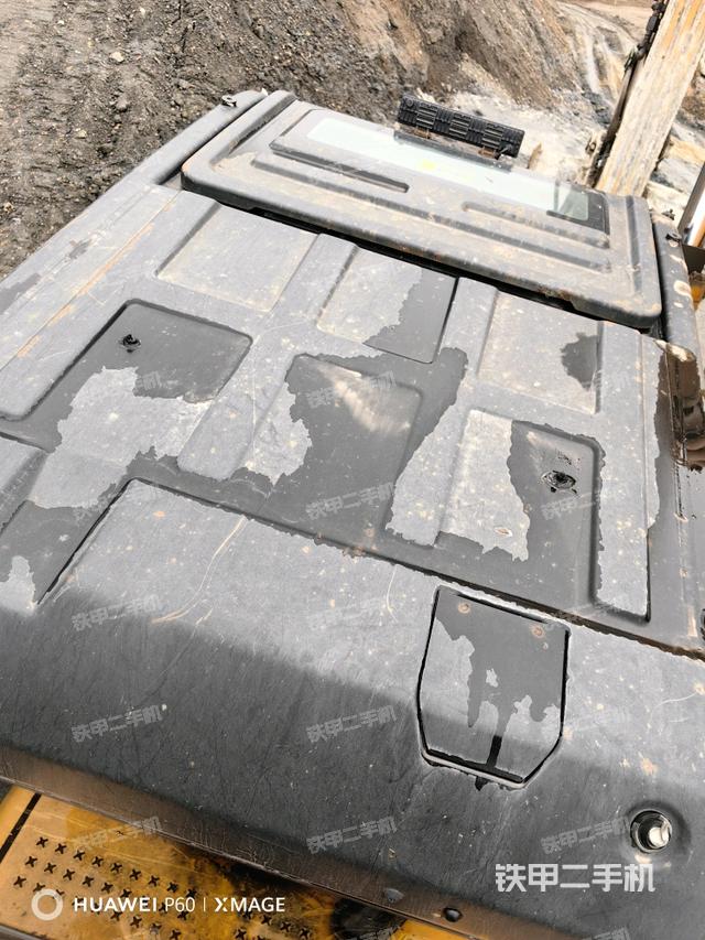 駕駛室頂部俯視（上車(chē)部件）