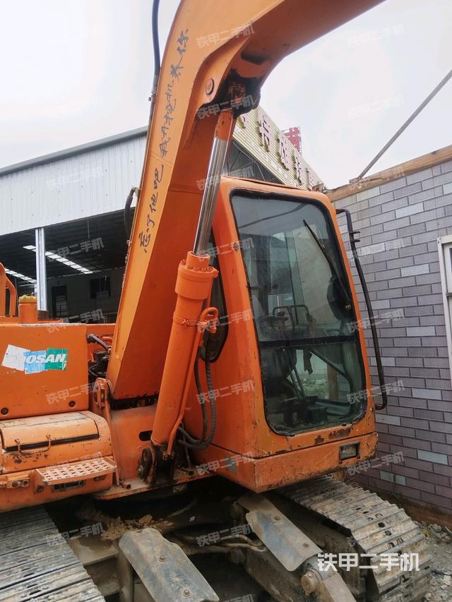 大臂根部 斜（工作和回转装置）