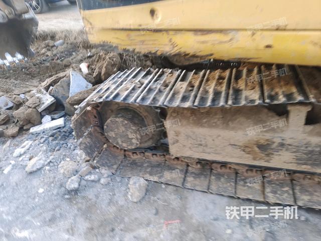 右驅(qū)動輪（行走機(jī)構(gòu)）