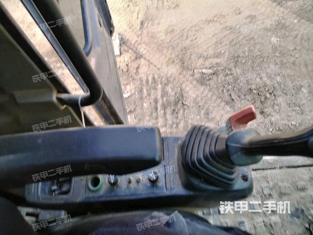 座椅左側(cè)控制臺/音響/含左手柄（駕駛室部分）