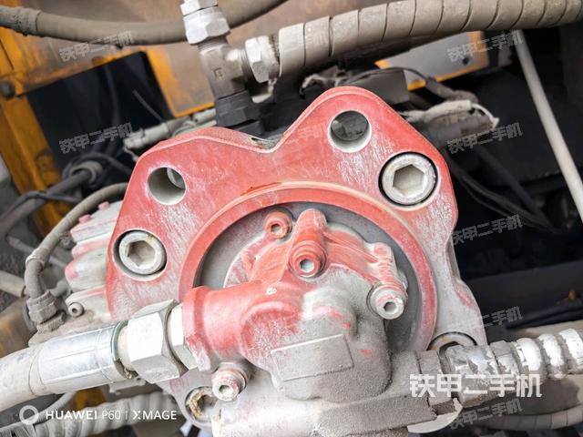 液壓泵斜45?左（大件艙室）