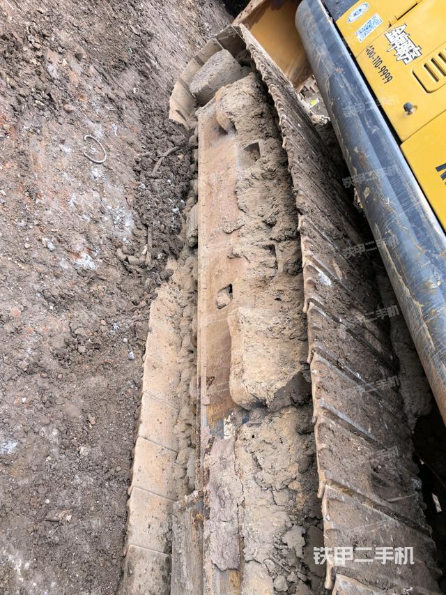 左側(cè)履帶整體?（行走機(jī)構(gòu)）