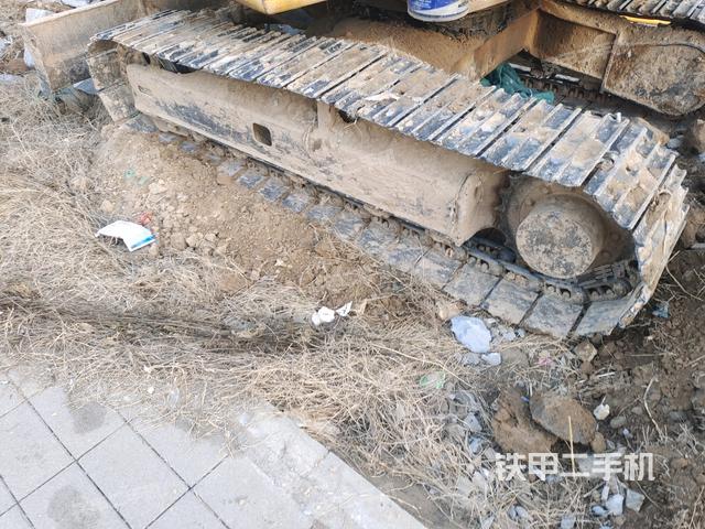 左側(cè)履帶整體?（行走機(jī)構(gòu)）