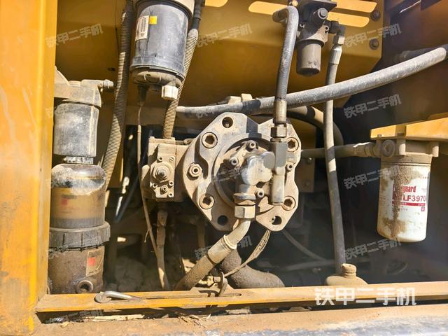 電瓶（大件艙室）