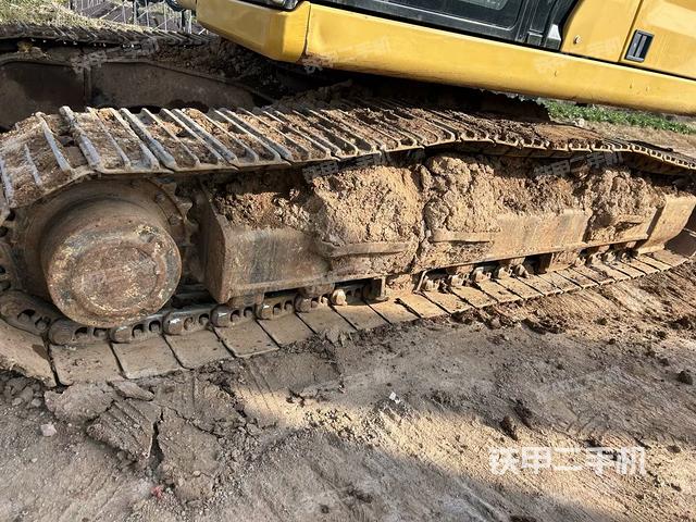 右側(cè)行走馬達(dá)蓋板(行走機(jī)構(gòu)) 右側(cè)行走馬達(dá)蓋板(行走機(jī)構(gòu))