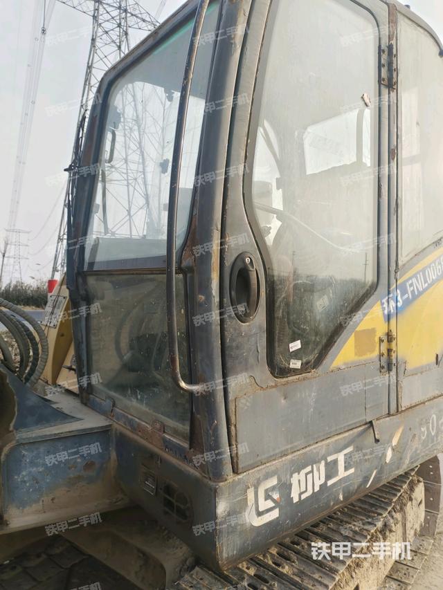 ?駕駛室正側(cè)（駕駛室部分）