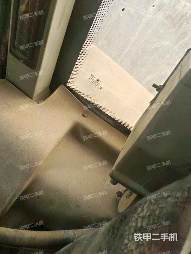 后窗玻璃角標(biāo)（駕駛室部分）