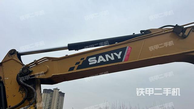 大臂整體?右側（工作和回轉裝置）