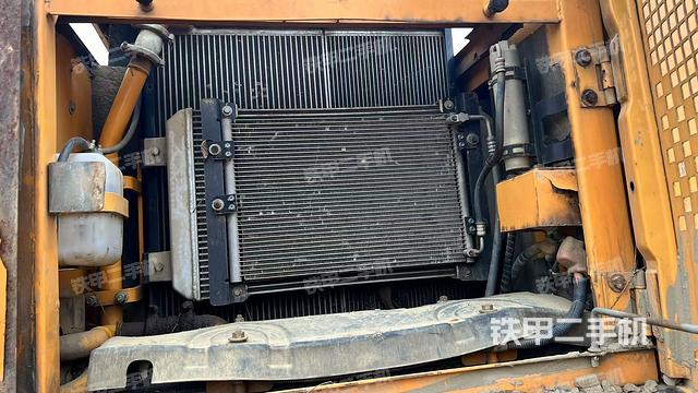 散熱器正面（大件艙室）