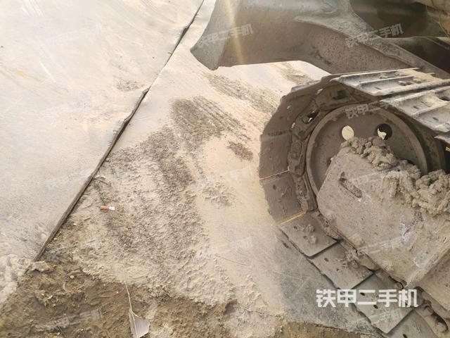 左驅(qū)動(dòng)輪（行走機(jī)構(gòu)）