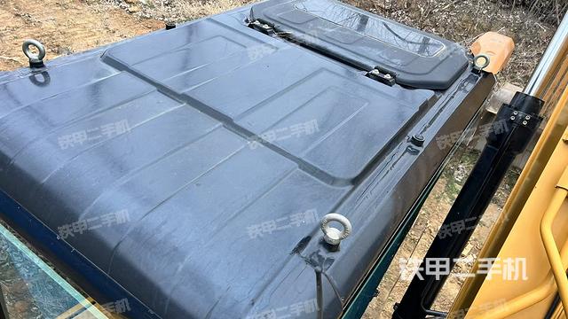 駕駛室頂部俯視（上車部件）